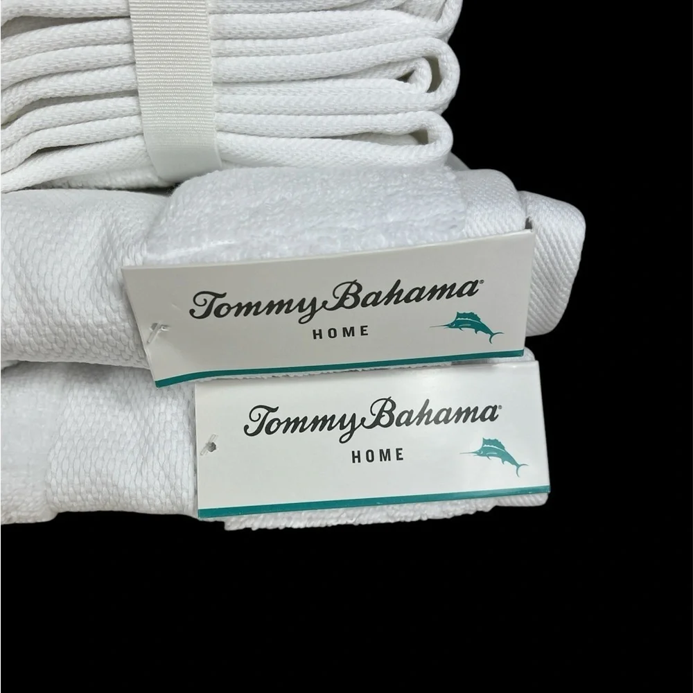 Tommy Bahama new piece